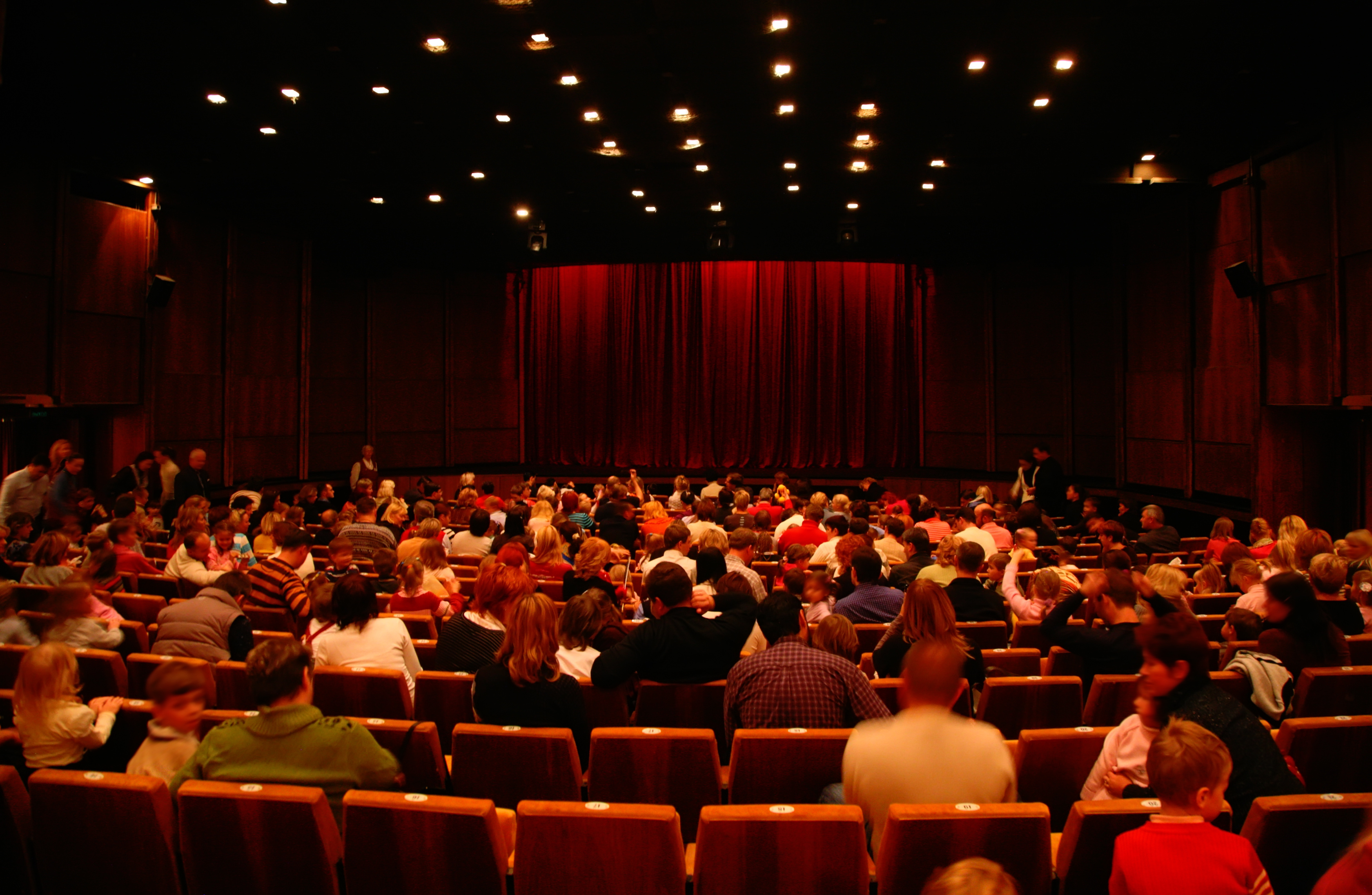 Cinéma avant la séance - M2 Industrie Audiovisuelle P8